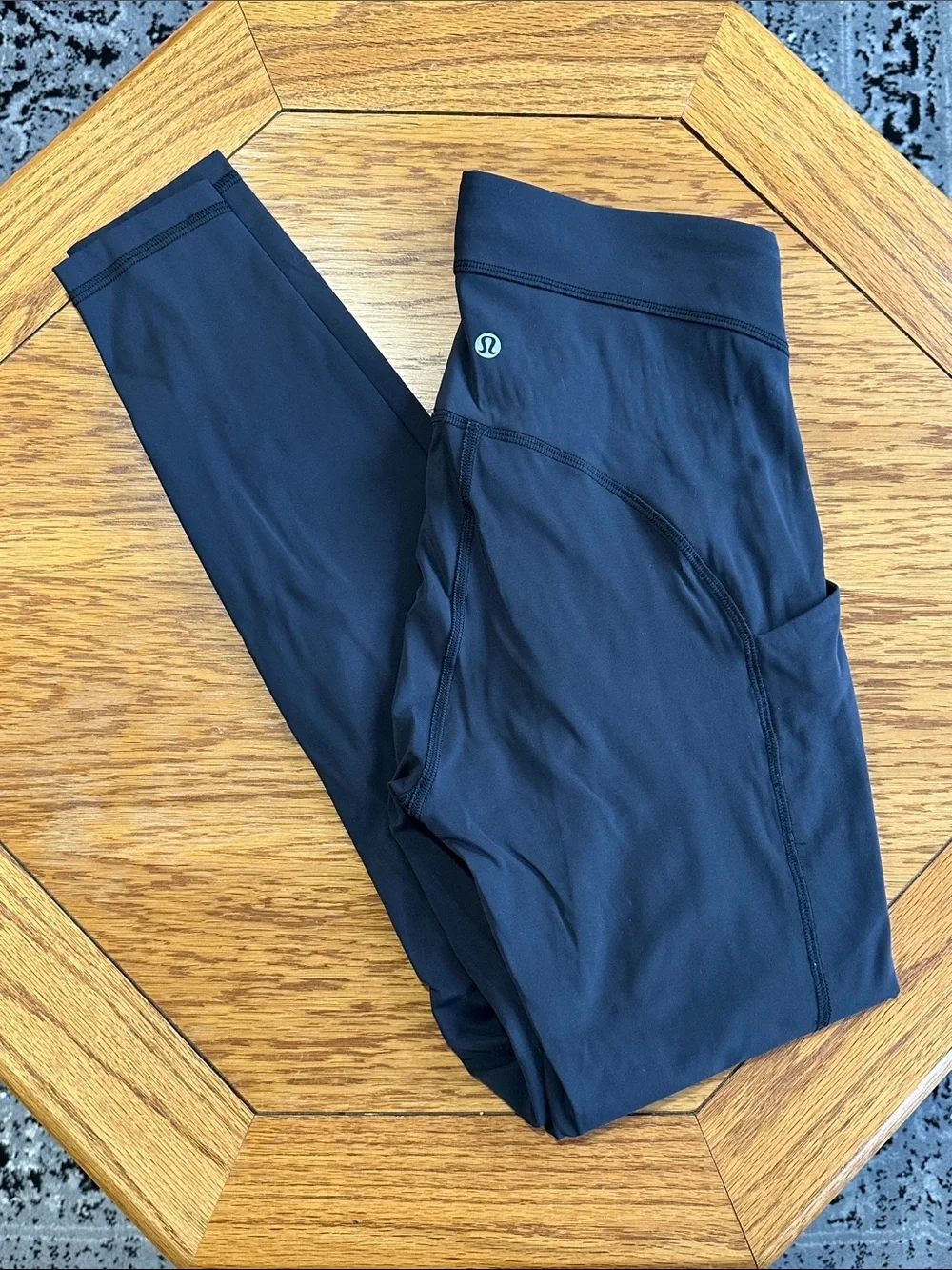 *LULULEMON ATHLETICA* Black Stretch Leggings w/ Side Pockets Size 8